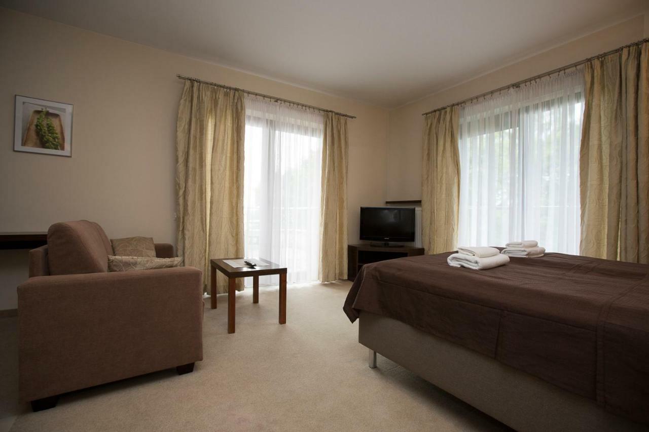 Willa Port Apartament Lilia Оструда Экстерьер фото