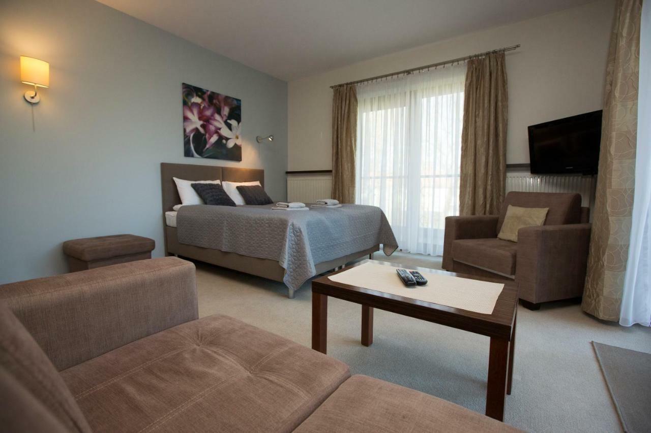 Willa Port Apartament Lilia Оструда Экстерьер фото